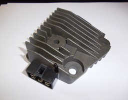 Zeige Details für Yamaha XV 125 / 250 Virago Laderegler 6 Polig 88-08 Bild von Yamaha XV 125 / 250 Virago Laderegler 6 Polig 88-08