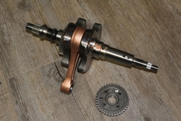 Zeige Details für TGB Blade 500 Kurbelwelle mit Pleuel und Zahnrad Bild von TGB Blade 500 Kurbelwelle mit Pleuel und Zahnrad
