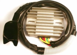 Show details for Honda CBR 900 RR Laderegler 02-03 Picture of Honda CBR 900 RR Laderegler 02-03