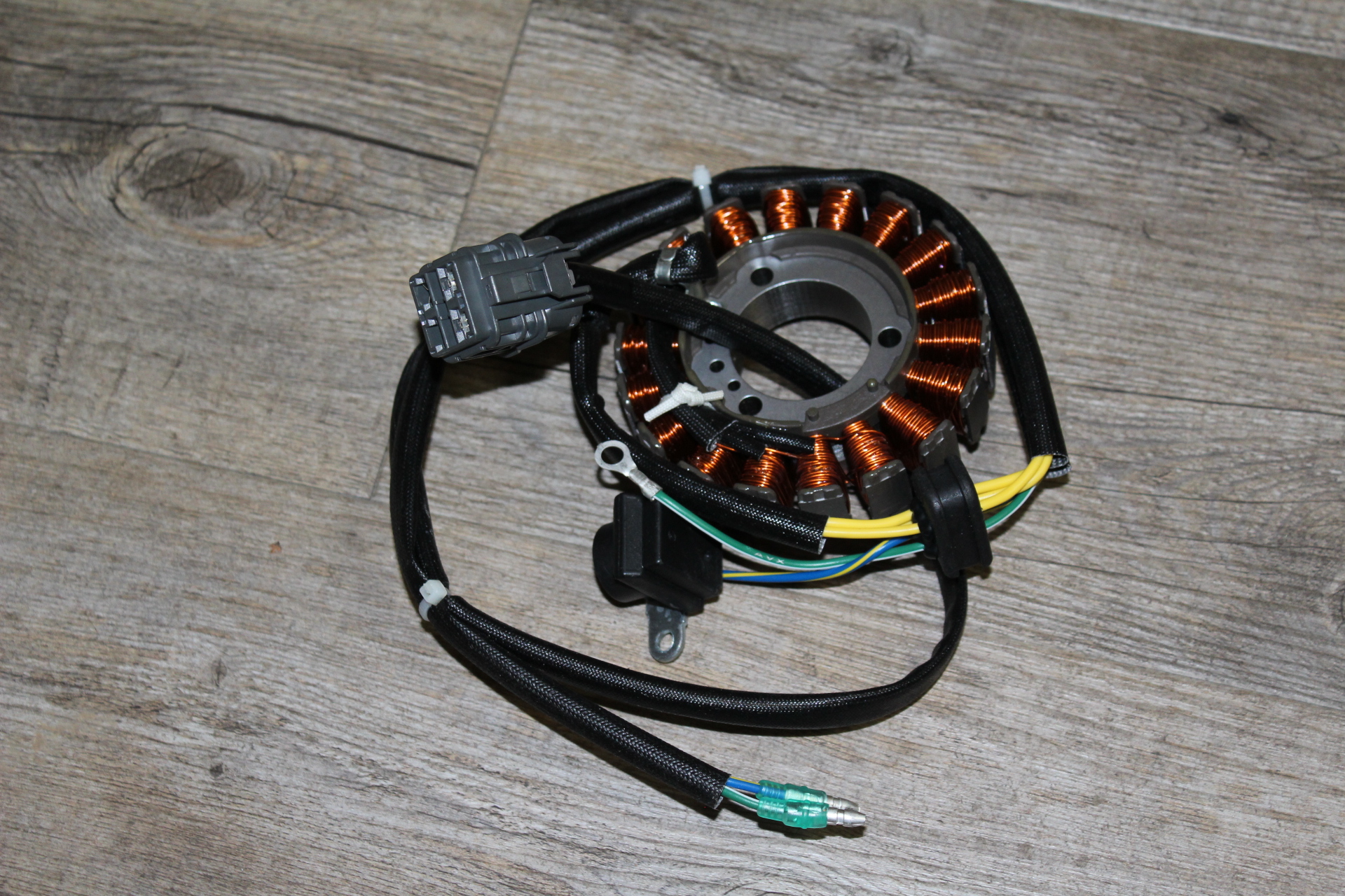 Bild von Triton Outback 300 400 Lichtmaschine / Stator