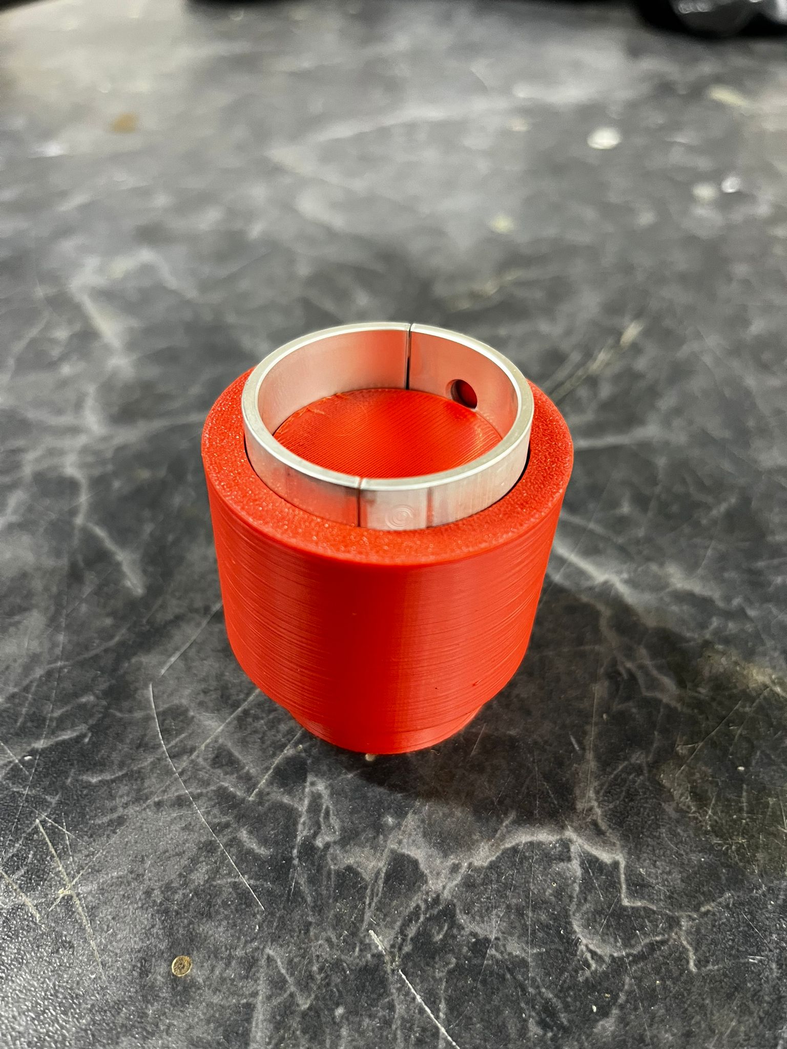 Bild von TGB Blade 1000 Einpresshilfe Lagerschalen Variomatikseite