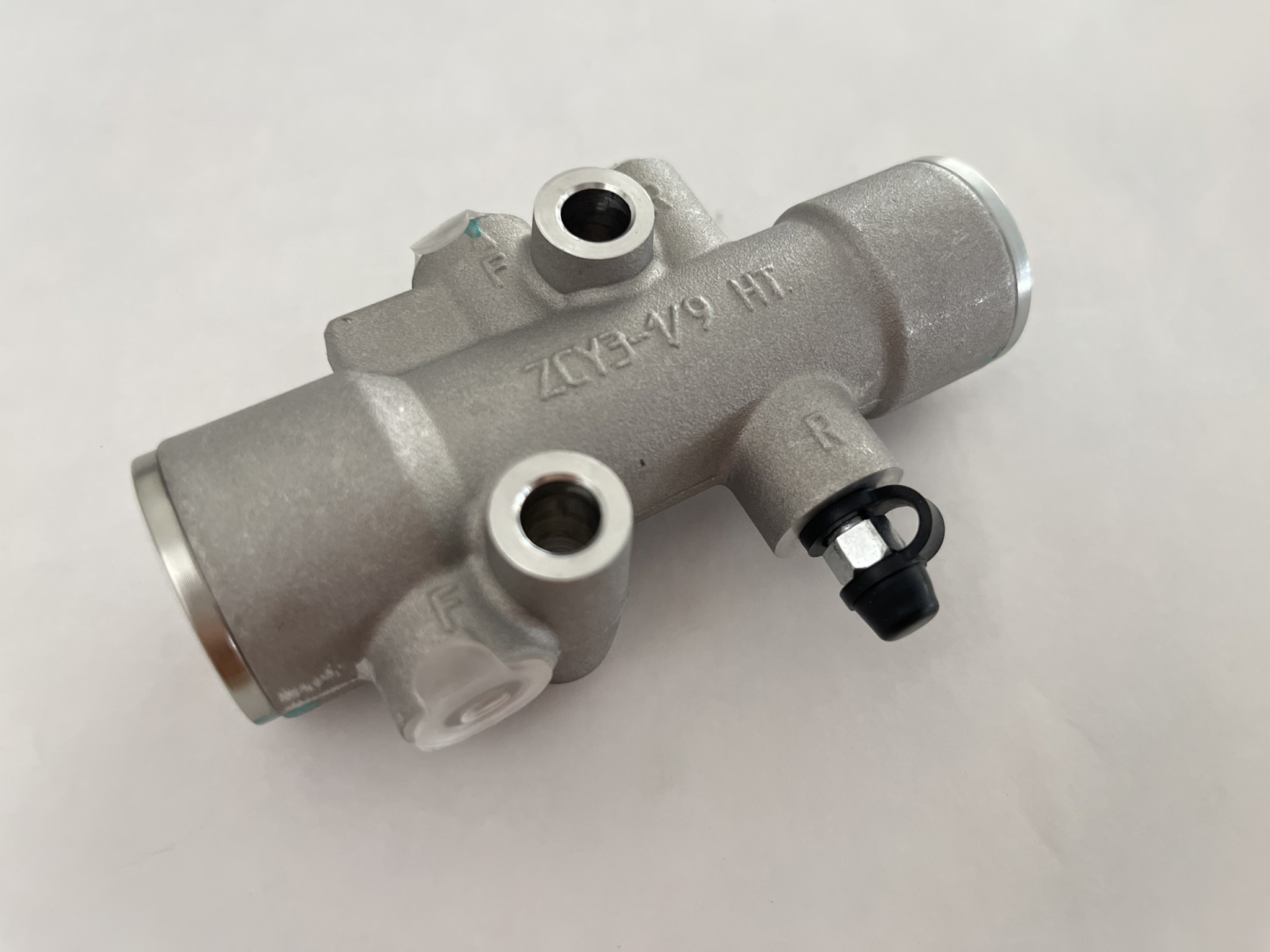 Picture of CFMOTO CFORCE 1000 Bremsdruckverteiler 